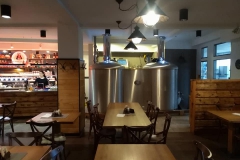 cernymedved_restaurace01