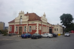 moucha_budova