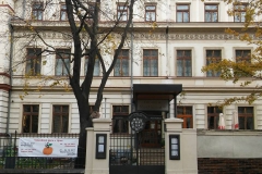 biskup_budova