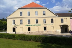 kamenicenadlipou_budova