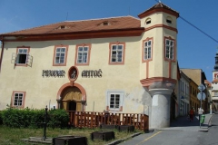 antos_budova