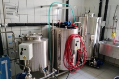 arogant_Hynek-Rosenbaum-03