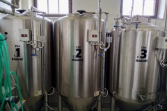 arogant_Hynek-Rosenbaum-04