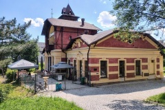 arogant_Hynek-Rosenbaum