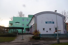 beznoska_budova
