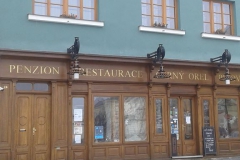 cernyorel_budova