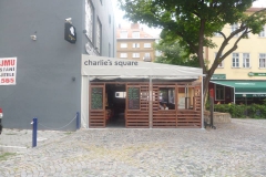 charlie_budova