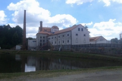 cvikov_budova