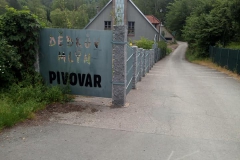 dedkuvmlyn_budova-Vlastimil-Mikšík