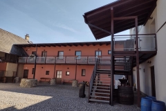 dlouhatrebova_Hynek-Rosenbaum-04