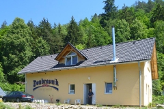 doubravnik_budova