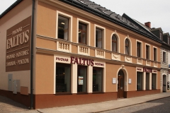 faltus_budova