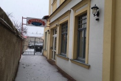frankies_budova