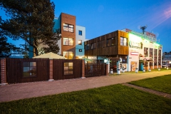 garage_budova