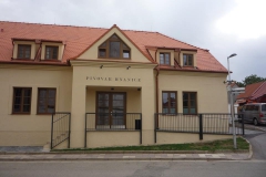 hnanice_budova