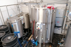 hulvat-_Hynek-Rosenbaum‎-03