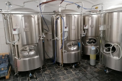 hulvat-_Hynek-Rosenbaum‎-04