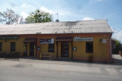 larische_budova