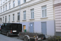 lucky_bastard_budova