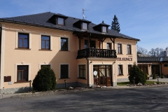 morous_budova-Radomír-Budka