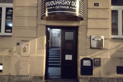 qasek_Hynek-Rosenbaum-01