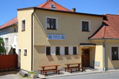 popelin_budova