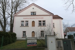 uhrineves_Hynek-Rosenbaum-01