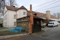 uhrineves_Hynek-Rosenbaum-02