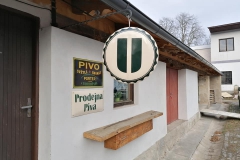 uhrineves_Hynek-Rosenbaum-03