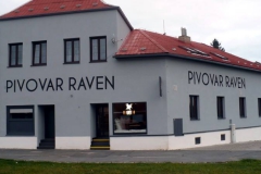 raven_budova