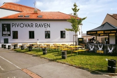 raven_budova