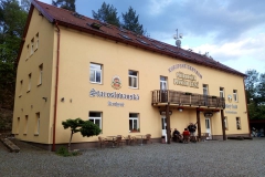 nivy_budova-Vlastimil-Mikšík