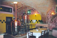 Loket-minipivovar-autor-R.-Zengi-Novotný-červen-2006-02
