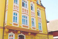 Loket-minipivovar-autor-R.-Zengi-Novotný-červen-2006