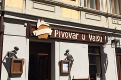 uvalsu_budova