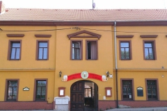 jince_budova