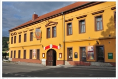 jince_budova
