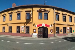 jince_budova