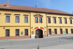 jince_budova01