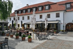vojanuvdvur_Hynek-Rosenbaum‎03