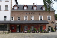 warenhouse_budova