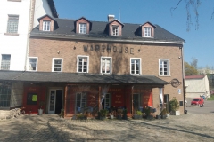 warenhouse_budova