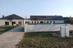 zichovec_budova01