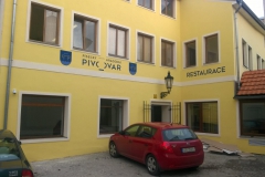 pisek_budova