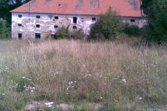 Domousnice-hospodářský-dvůr-u-zámku-kde-se-vařilo-pivo-autor-Petr-Valkoun-2008-01