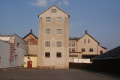 Dvůr-Králové-nad-Labem-Klazarův-autor-Filip-Vrána-duben-2011-02