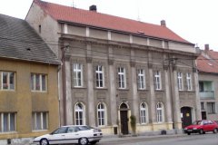 kostelec-nad-labem-autor-J.-Pechánek-jaro-2004-01