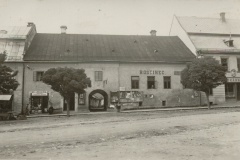 Nové-Město-na-Moravě-Obecní-1930-ze-sbírek-Horáckého-muzea-01