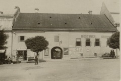 Nové-Město-na-Moravě-Obecní-1930-ze-sbírek-Horáckého-muzea-02