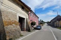 straz_Renesancni-kamenne-operaky-u-byvaleho-pivovaru-ve-Strazi-nad-Nezarkou